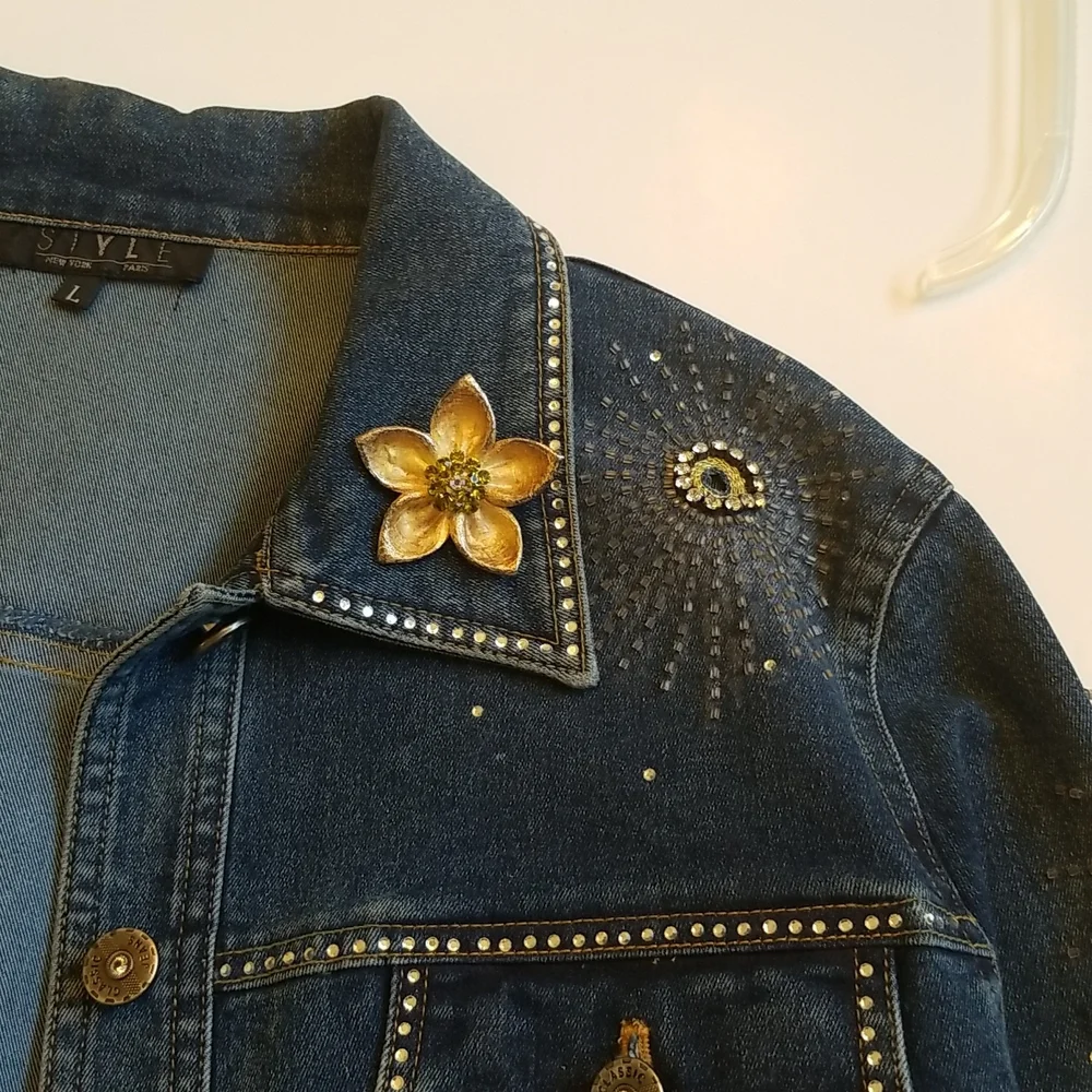 Vintage Flower Pin